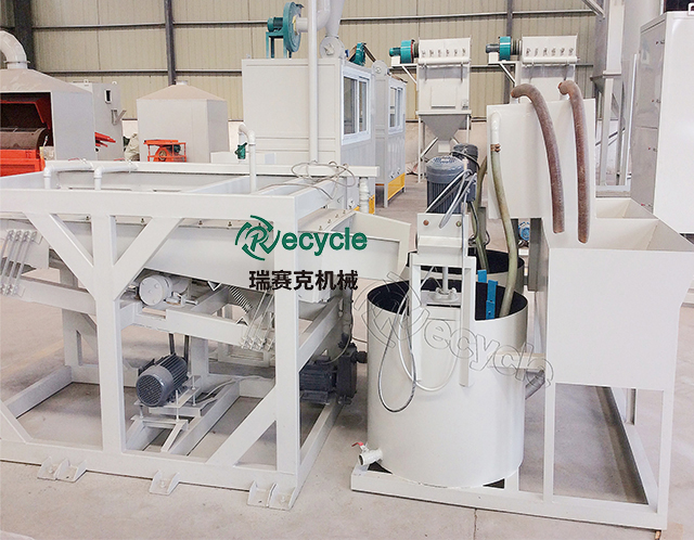 ţ������ - �����Ժ�Ϊһ��